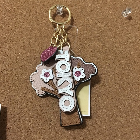 Michael Kors Tokyo Keychain - Picture 1 of 1